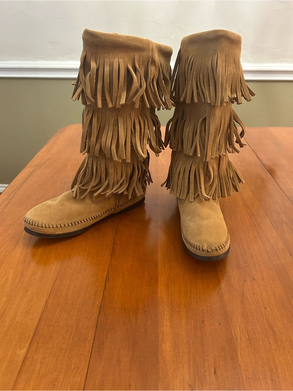Minnetonka Triple Fringe Suede Boots Tan Moccasin Boho Women's 7